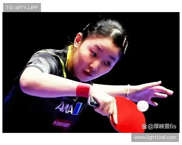 奖杯递向白发父！张本美和夺冠，藏着 55 岁老爹 20 年的苦与光